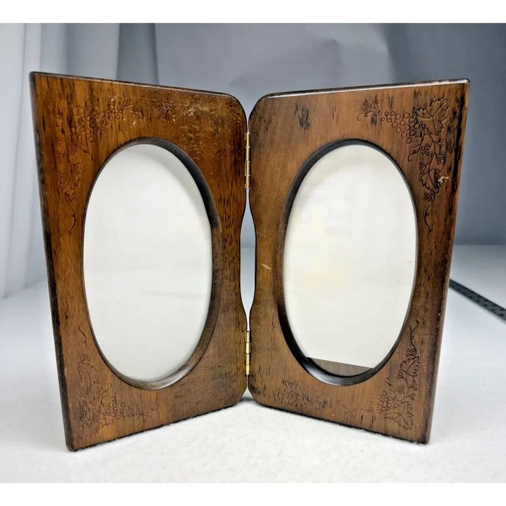 Wood Folding Double Picture Frame Oval 6.5